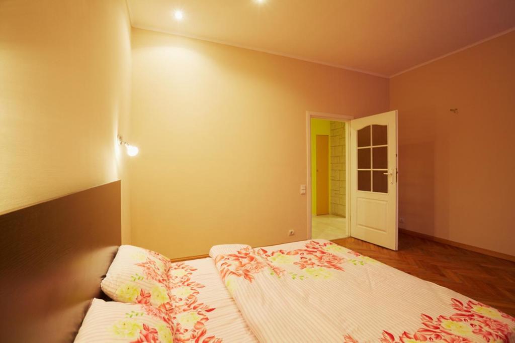 Stay Lviv Apartments Habitación foto
